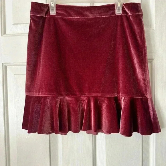 Dress Forum Dresses & Skirts - Holiday party velour mini skirt with ruffle hem, maroon, size medium